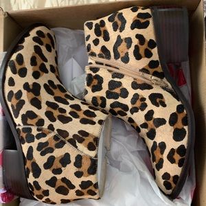Leopard print booties-brand new in box